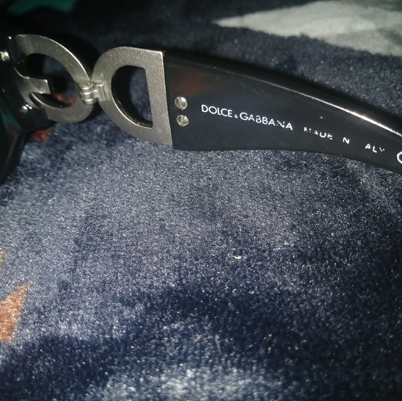 Authentic Dolce and Gabbana Sunglasses - Picture 4 of 7